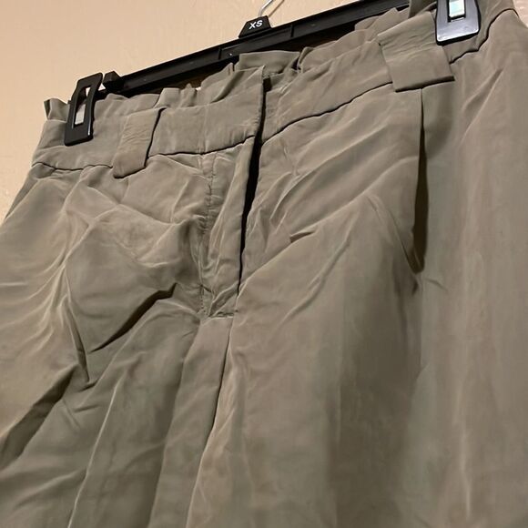 New! Express Olive Wide leg Paper bag pants - Picture 4 of 13